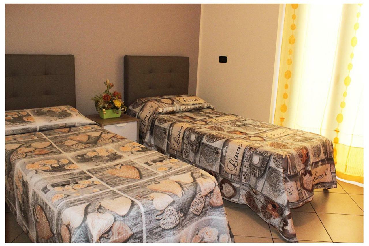 Casa Vacanza "La Chiazza Di Grutti" Grotte  Eksteriør billede